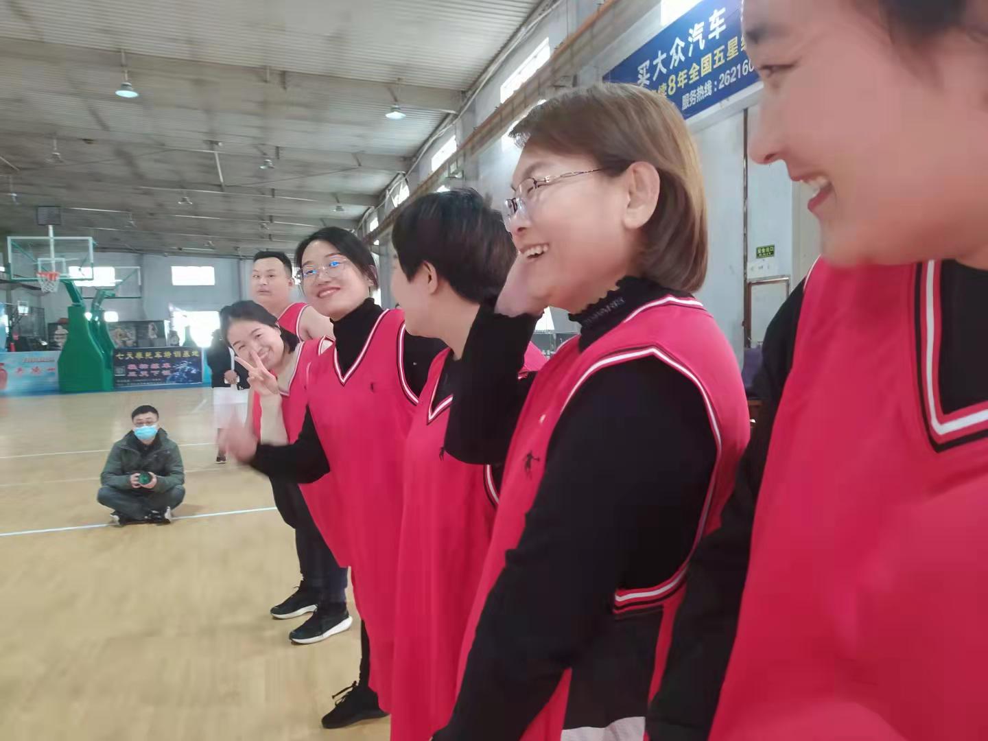 籃球.jpg 籃球.jpg